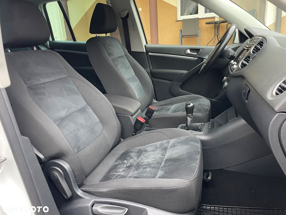 Volkswagen Tiguan 2.0 TDI 4Mot Perfectline R-Style - 36