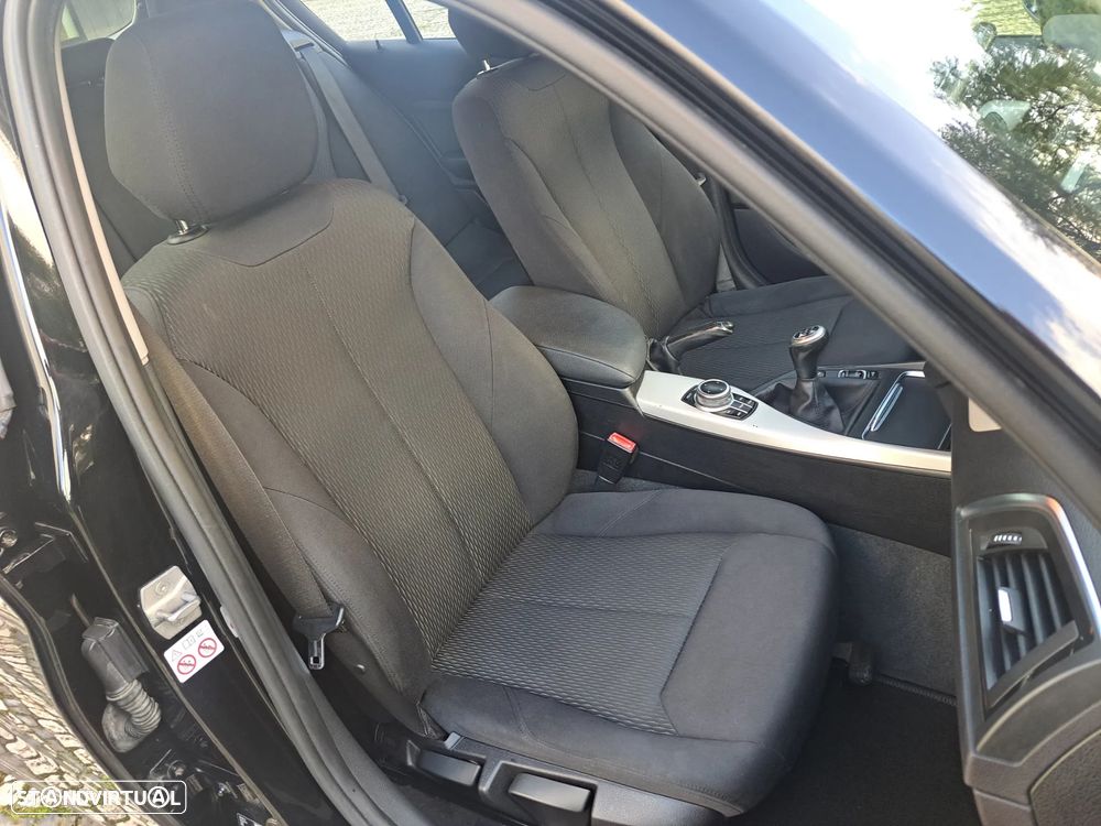 BMW 116 i Line Urban - 25