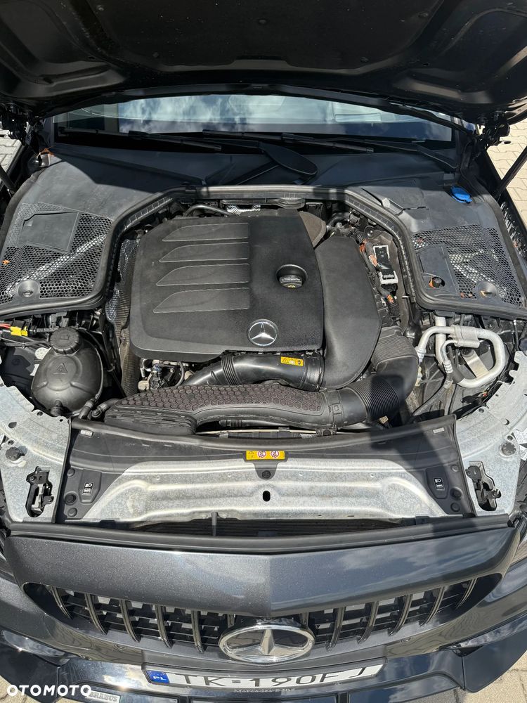 Mercedes-Benz Klasa C 300 9G-TRONIC AMG Line - 28