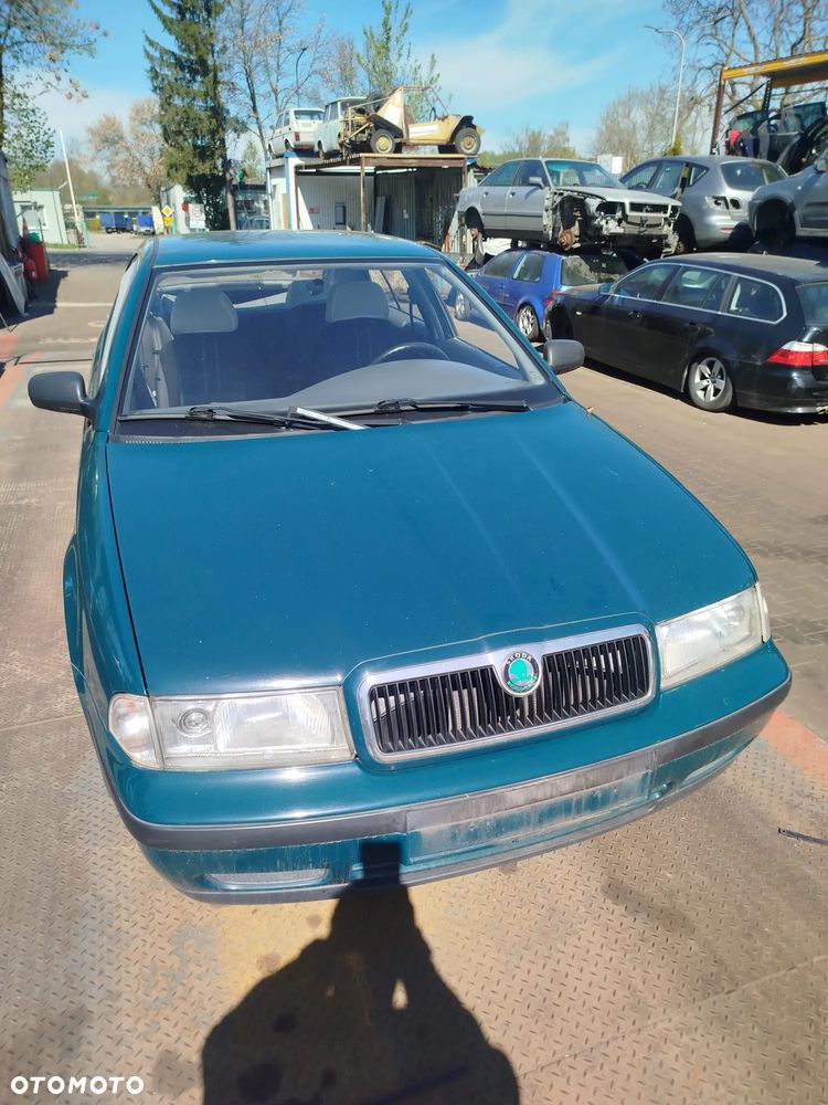 Skoda Octavia 1 na części - 1