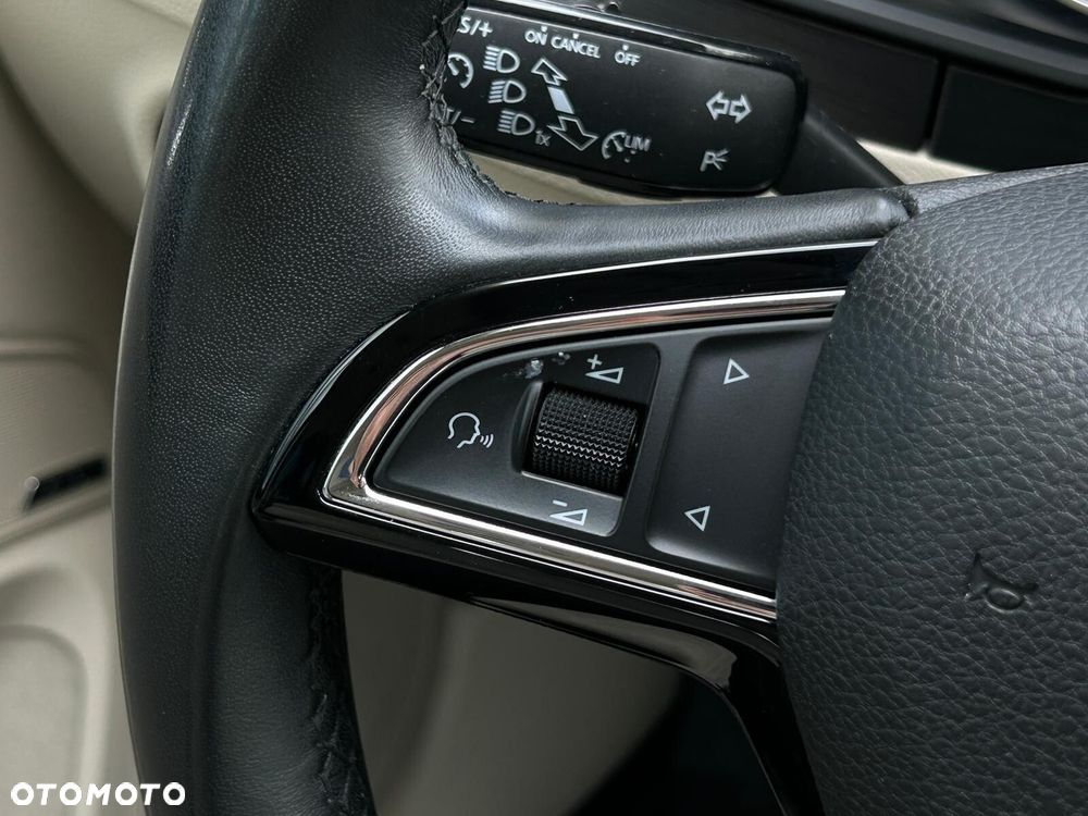 Skoda Superb 2.0 TDI SCR Style DSG - 23