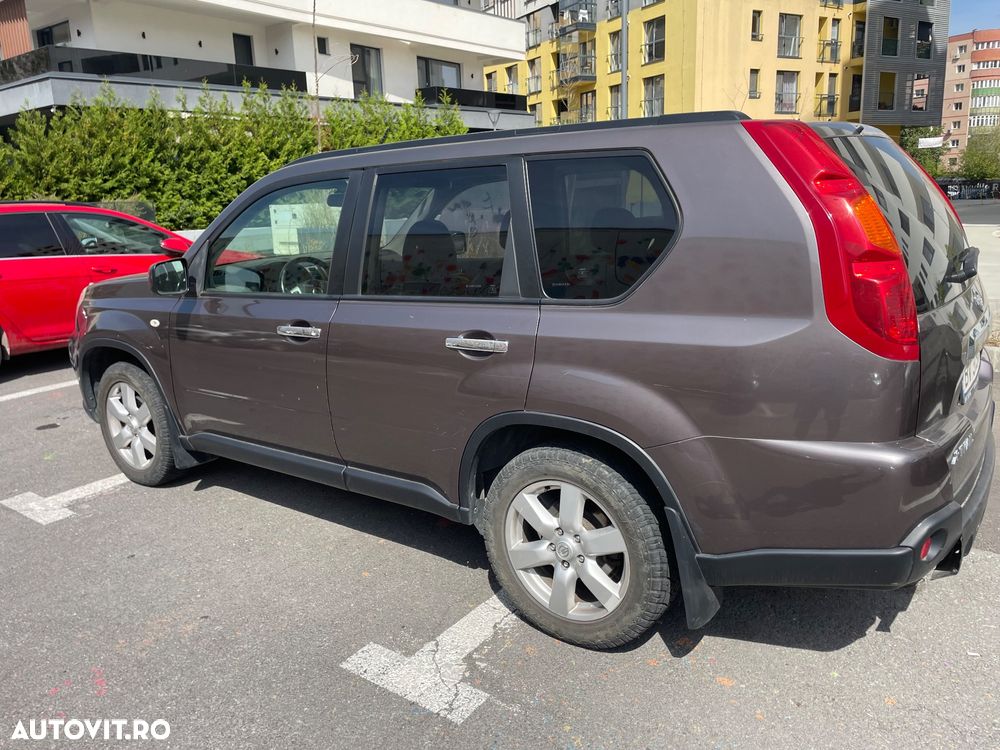 Nissan X-Trail 2.0 dCi DPF All Mode 4X4-i Elegance Aut - 2