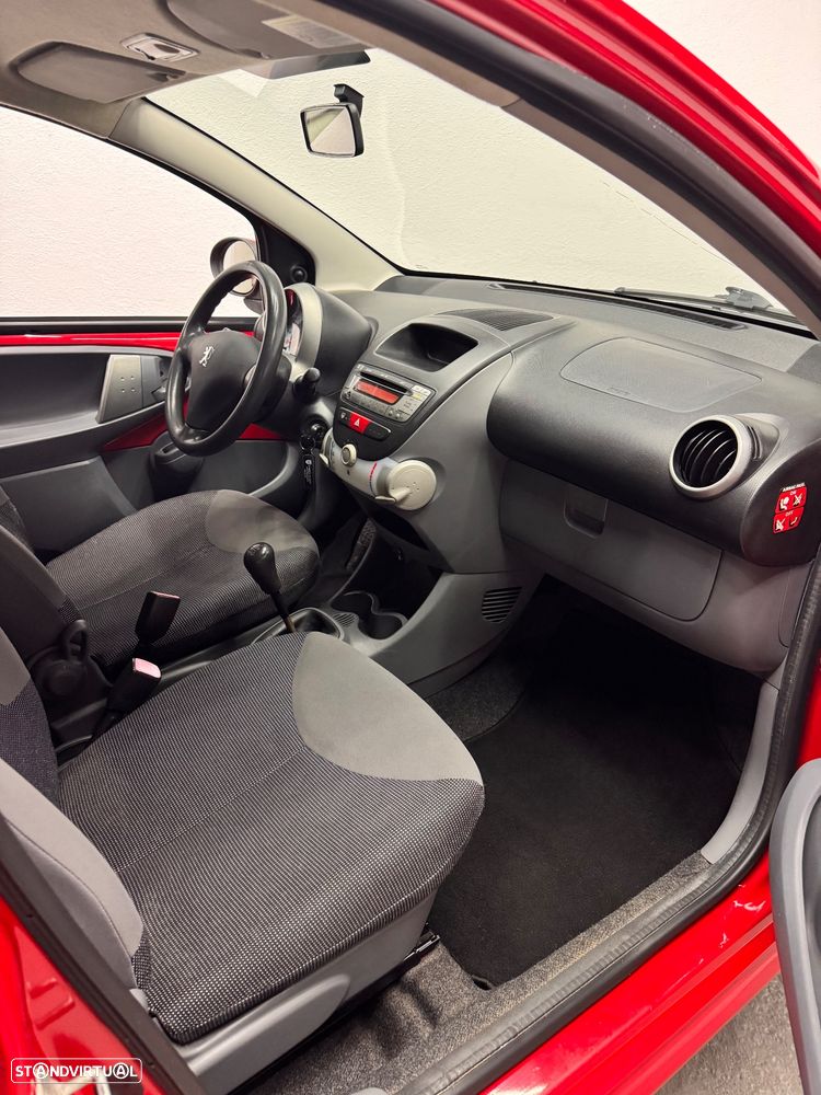 Peugeot 107 1.0 Urban - 12