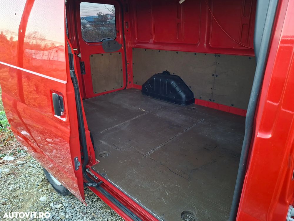 Ford Transit - 12