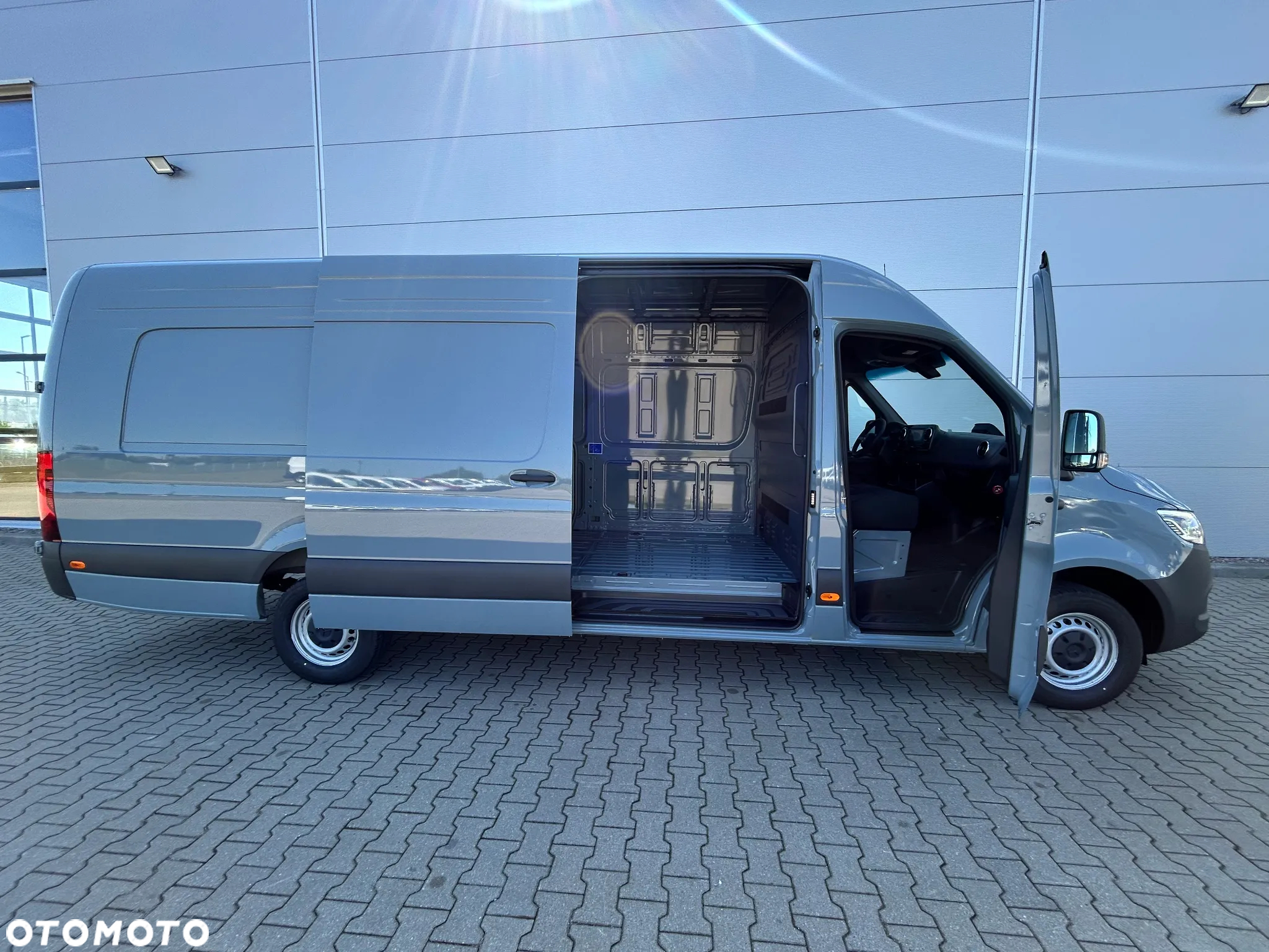Mercedes-Benz SPRINTER 319 CDI FURGON EKSTRA DŁUGI - 12