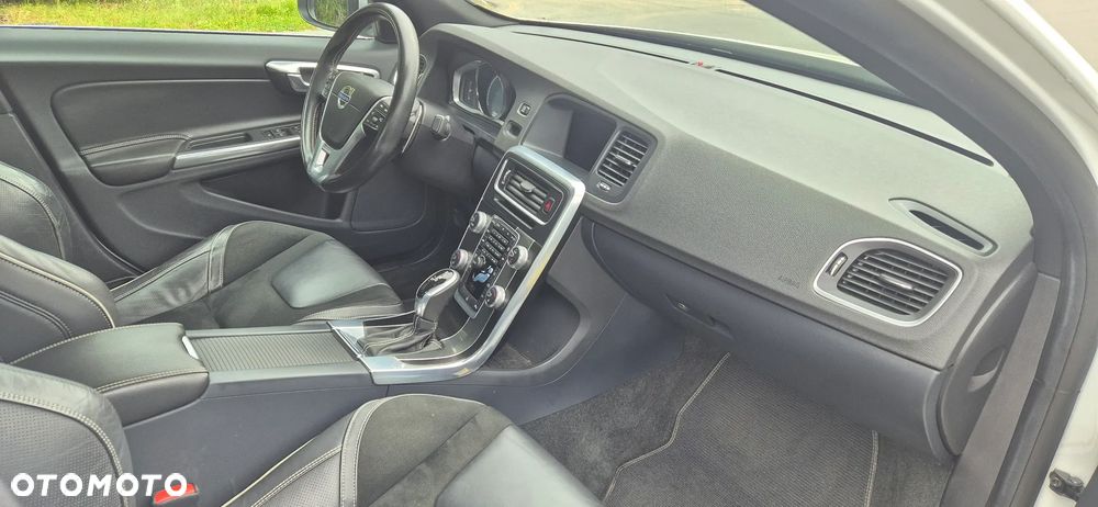 Volvo S60 D4 Geartronic Summum - 13