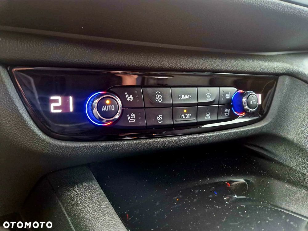 Opel Insignia 2.0 CDTI automatik Business Innovation - 35