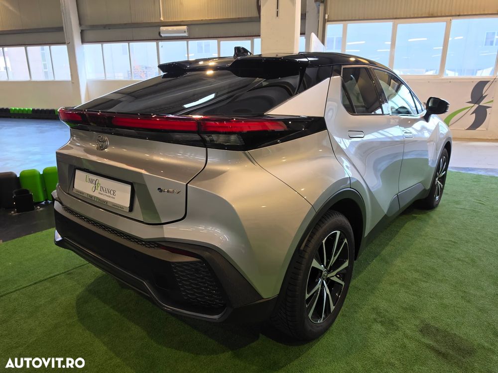 Toyota C-HR 1.8 Hybrid Team Deutschland - 9