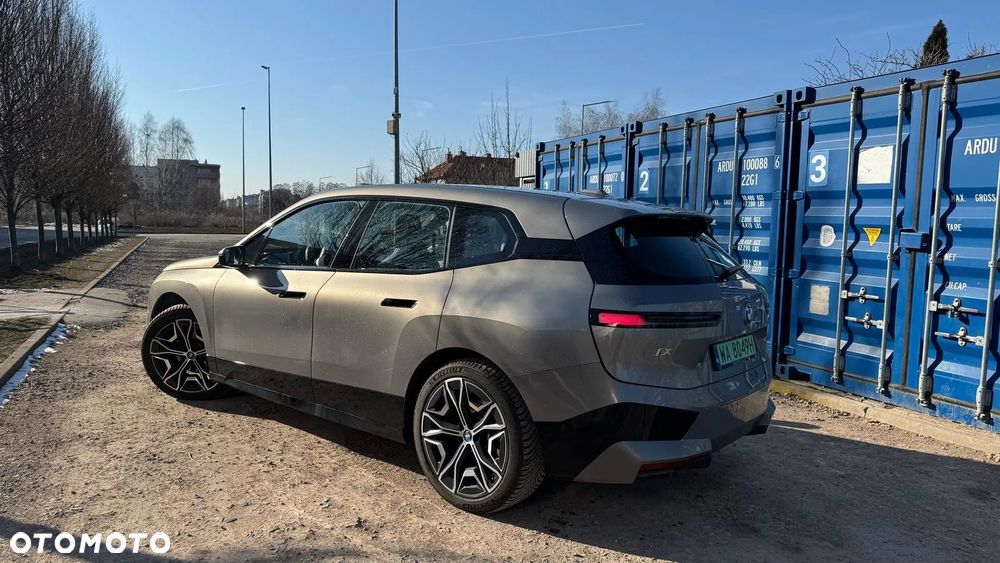 BMW iX xDrive40 76.6kWh - 2