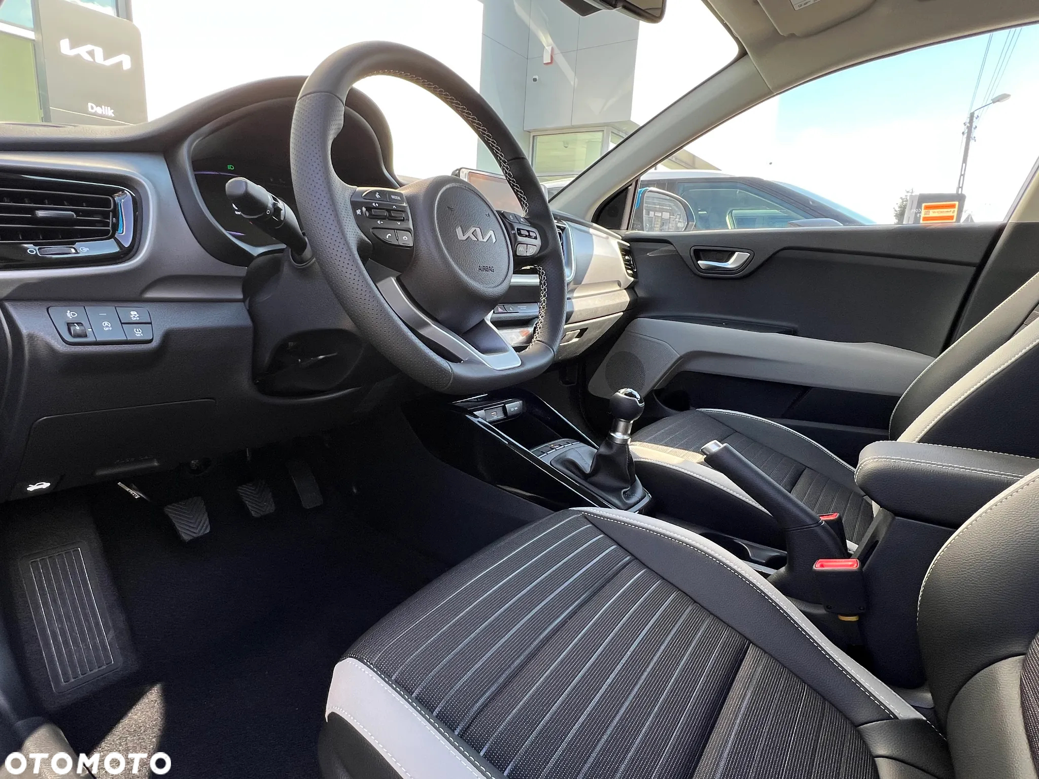 Kia Stonic 1.2 L - 24