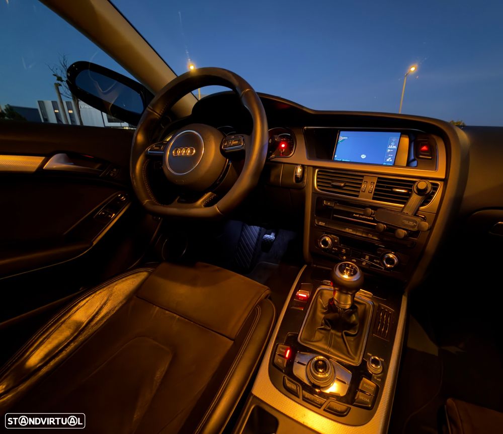 Audi A5 2.0 TDI Business Line Sport - 25