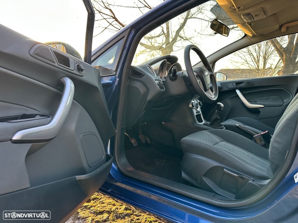 Ford Fiesta - 15
