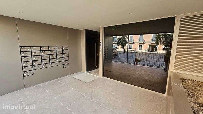 Aluga-se - Apartamento T1 no Condomínio Jardins da Seara - NOVO - Grande imagem: 2/12