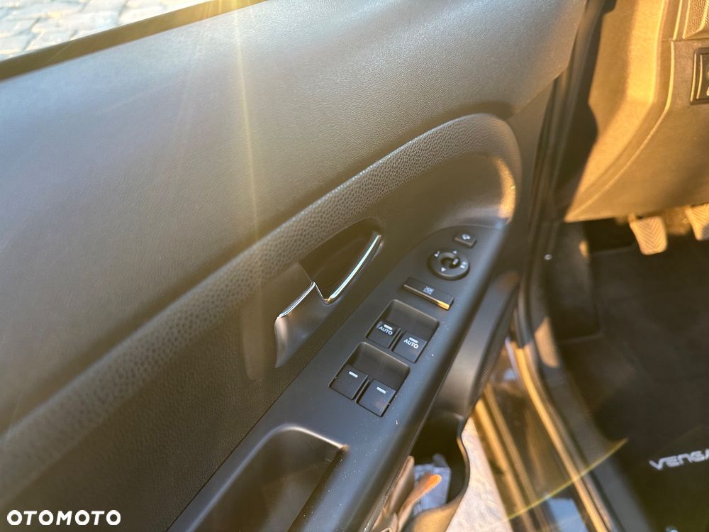 Kia Venga 1.6 CRDi 128 ISG Vision - 15