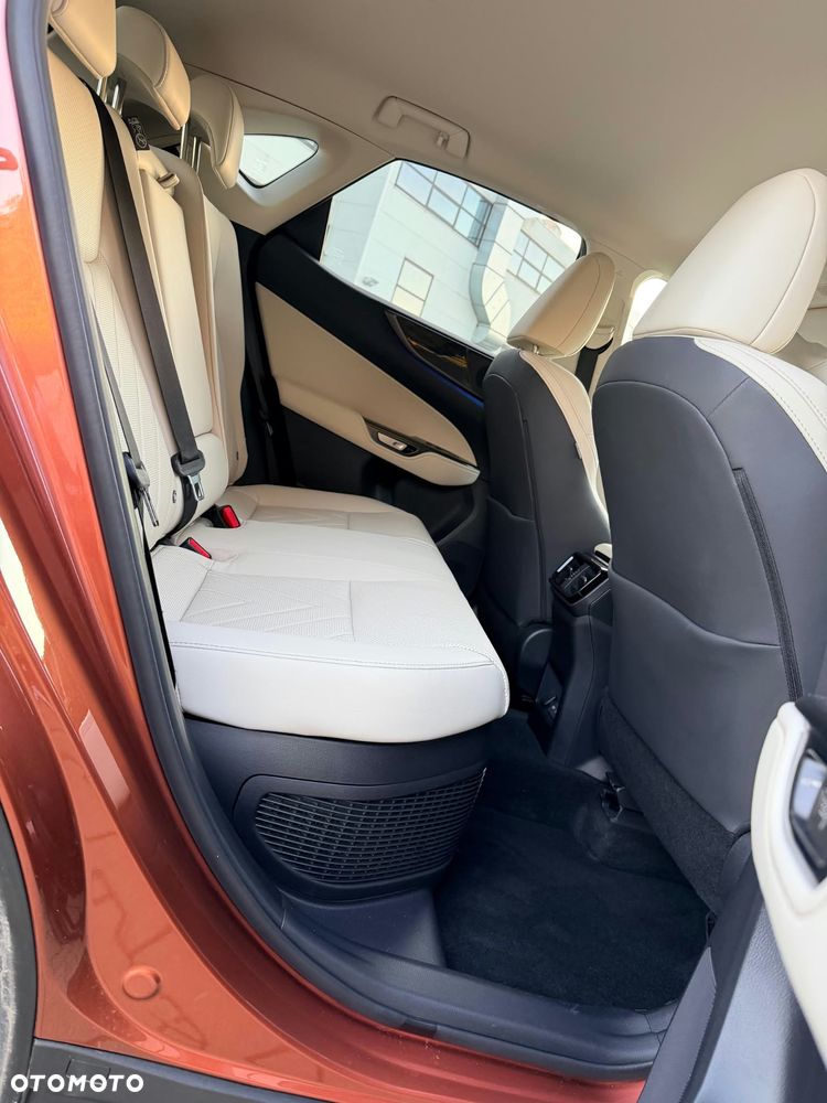 Lexus NX 350h Prestige AWD - 29