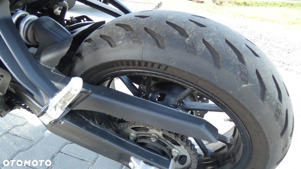 Yamaha MT - 16