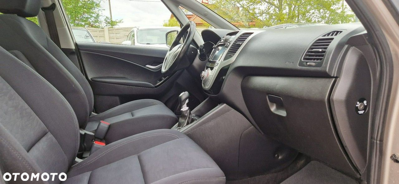 Hyundai ix20 - 22