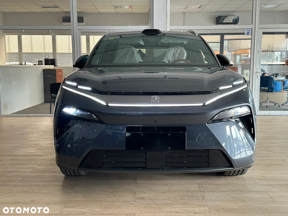 BYD Tang L - 9