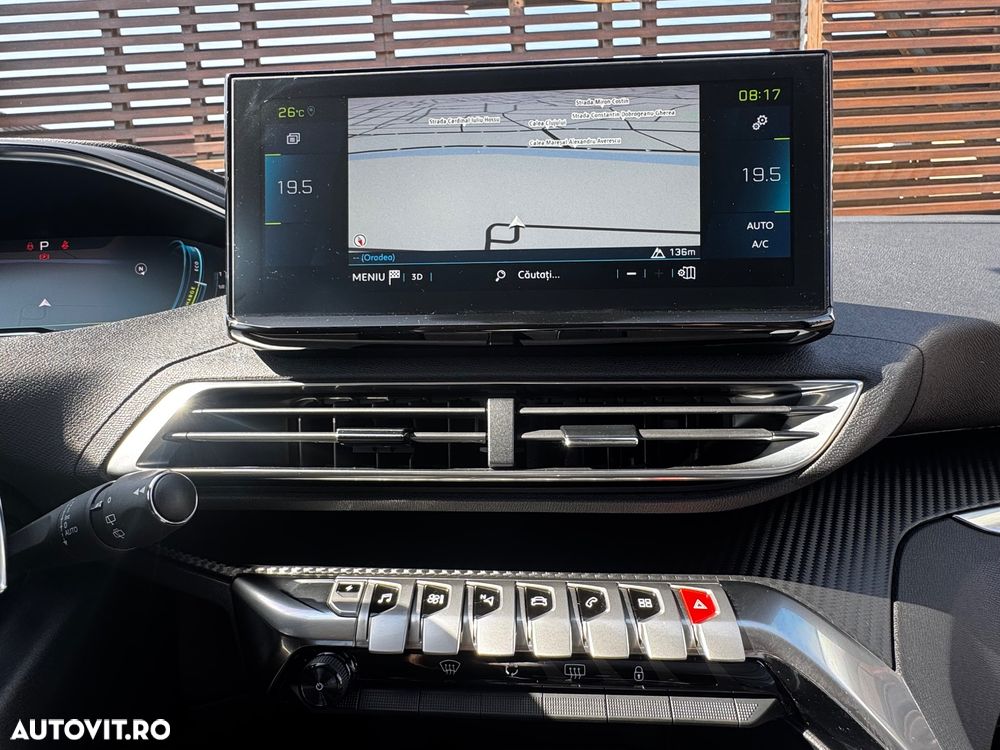 Peugeot 3008 225 e-EAT8 Allure Pack - 26