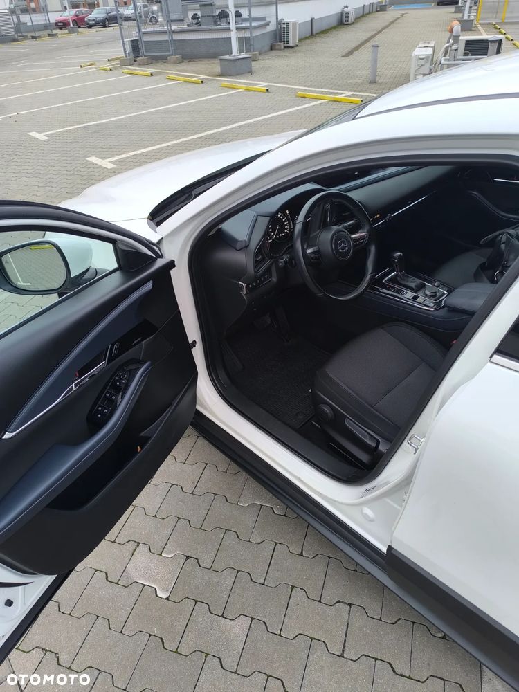 Mazda CX-30 2.0 mHEV Hikari 2WD - 28