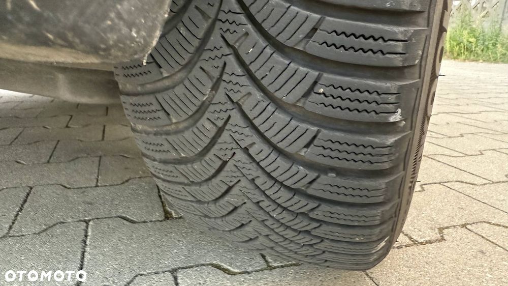 BMW Seria 1 - 25