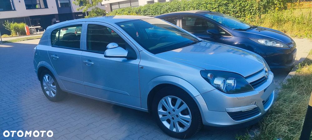 Opel Astra H (2004-2014) 1.6 Sport, 2005