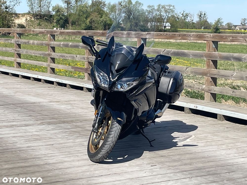 Yamaha FJR - 14