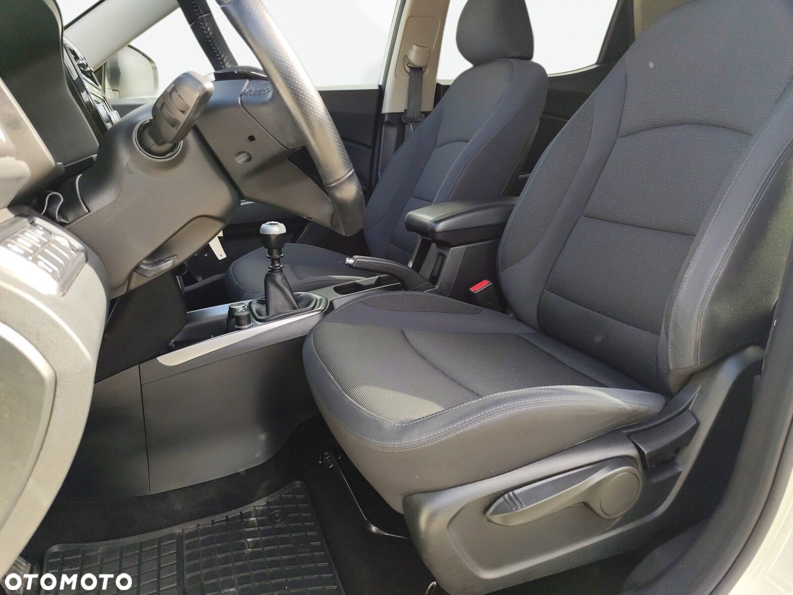 SsangYong/KGM Tivoli - 10