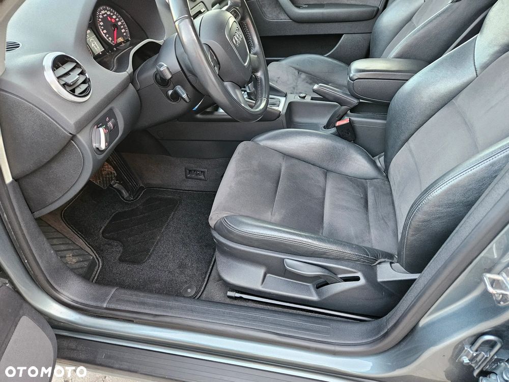 Audi A3 Sportback 1.2 TFSI S tronic S line Sportpaket - 17