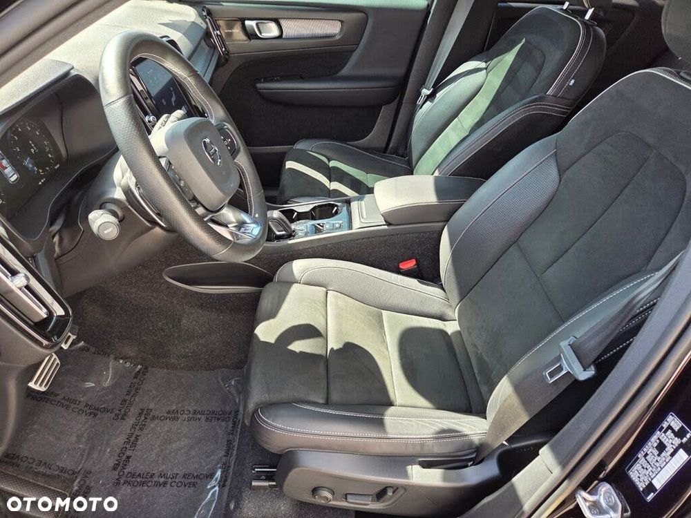 Volvo XC 40 B5 B AWD Geartronic RDesign - 8