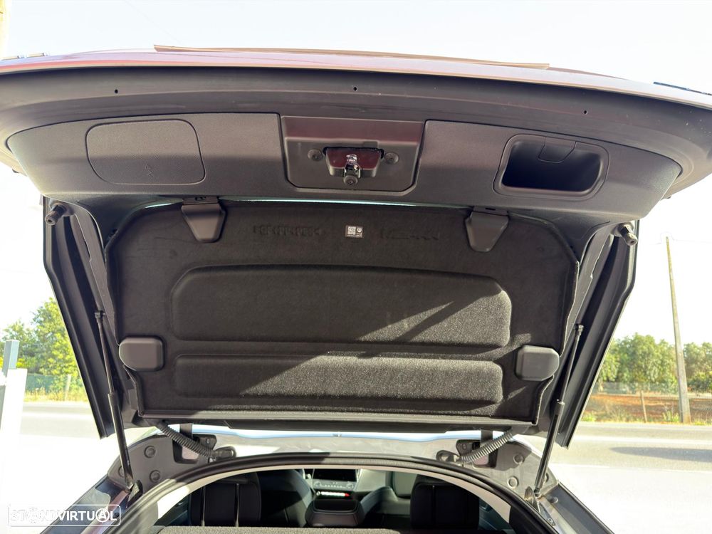 Peugeot 408 1.6 Hybrid Allure e-EAT8 - 48