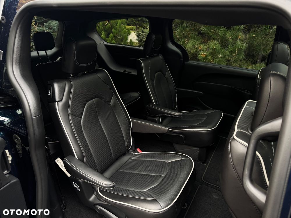 Chrysler Pacifica - 19