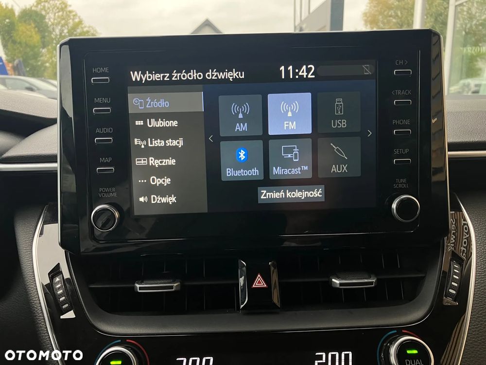 Toyota Corolla 1.6 Comfort - 24
