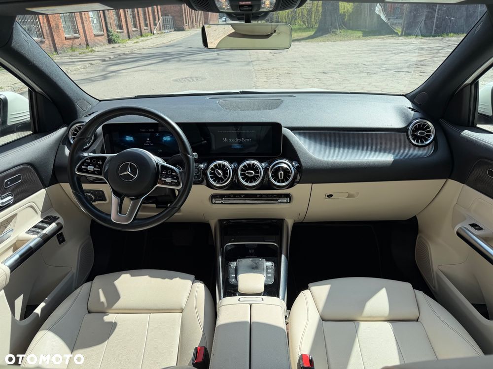 Mercedes-Benz GLA - 6