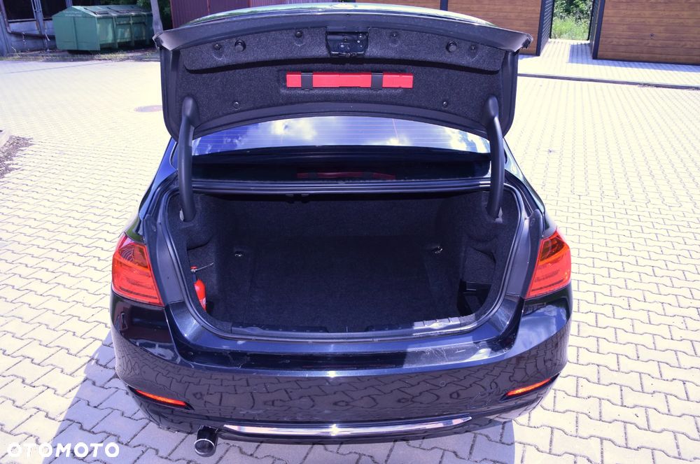 BMW Seria 3 320d Efficient Dynamic Edition Luxury Line - 23