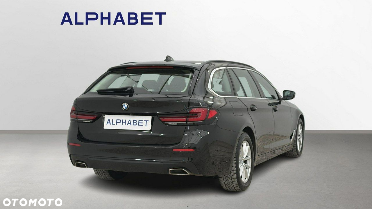 BMW Seria 5 520i - 6
