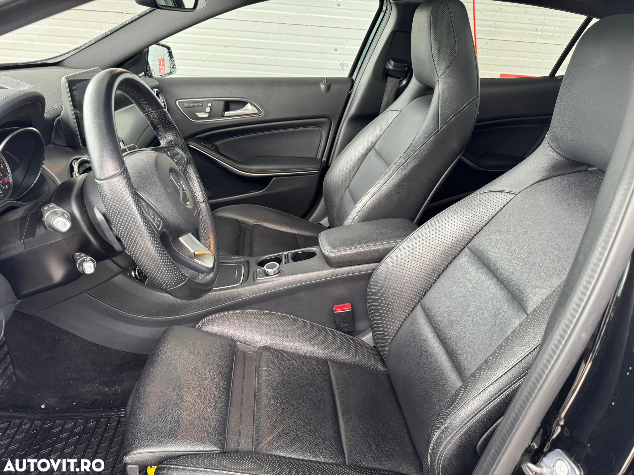 Mercedes-Benz GLA 250 4Matic 7G-DCT AMG Line - 5