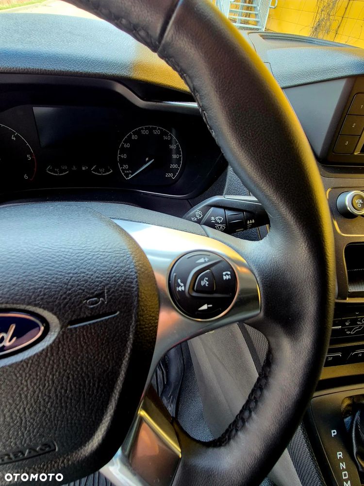 Ford connect - 17