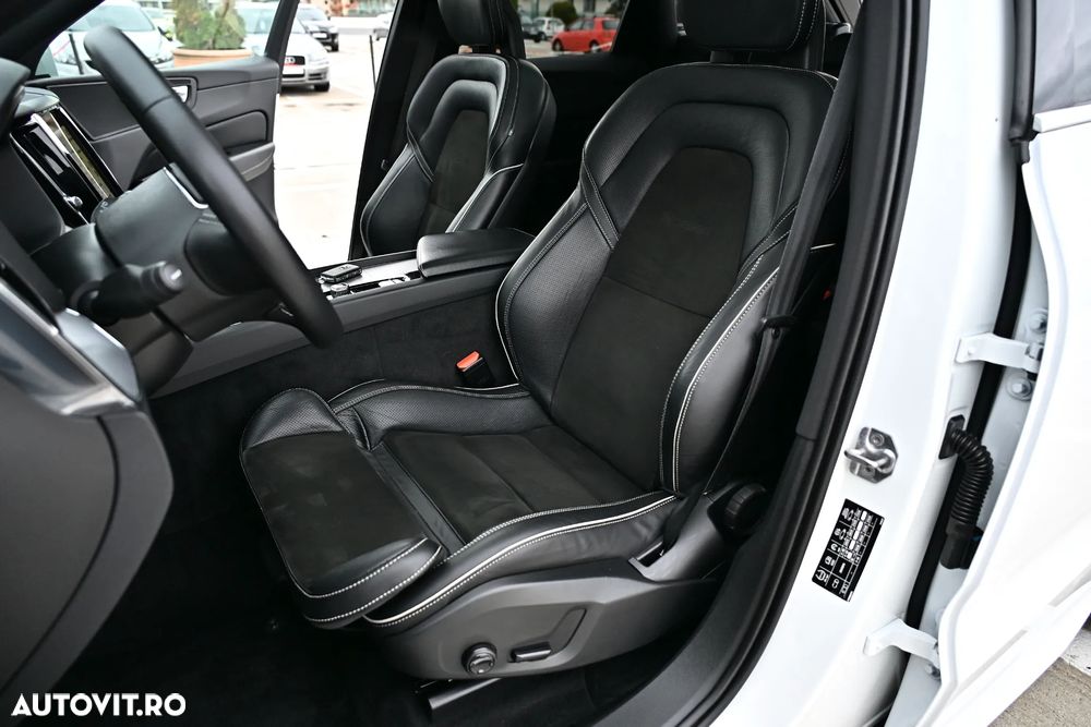 Volvo XC 60 D4 AWD Geartronic RDesign - 24