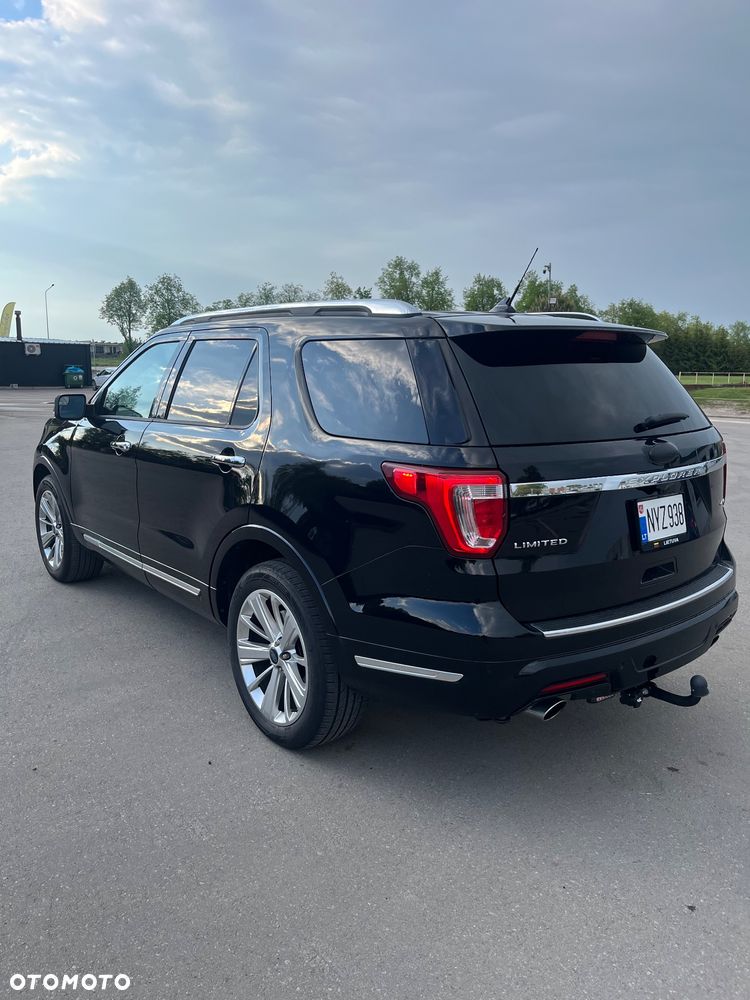Ford Explorer - 5
