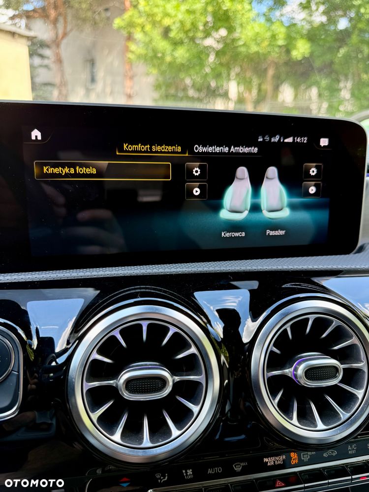 Mercedes-Benz CLA 250 4-Matic AMG Line 7G-DCT - 22