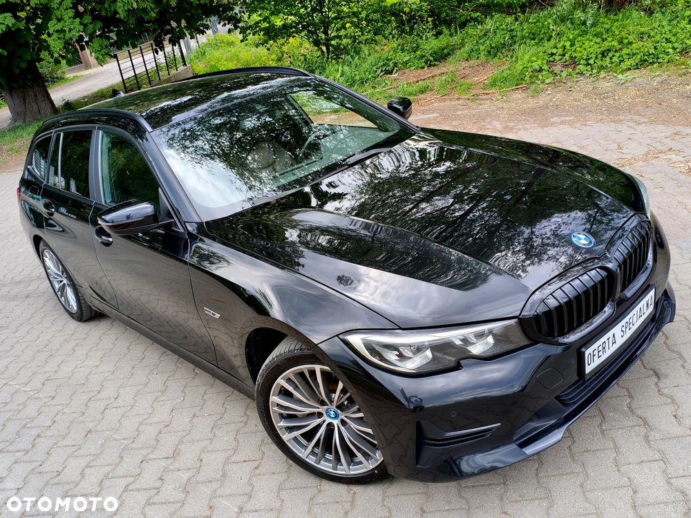 BMW Seria 3 330e - 38