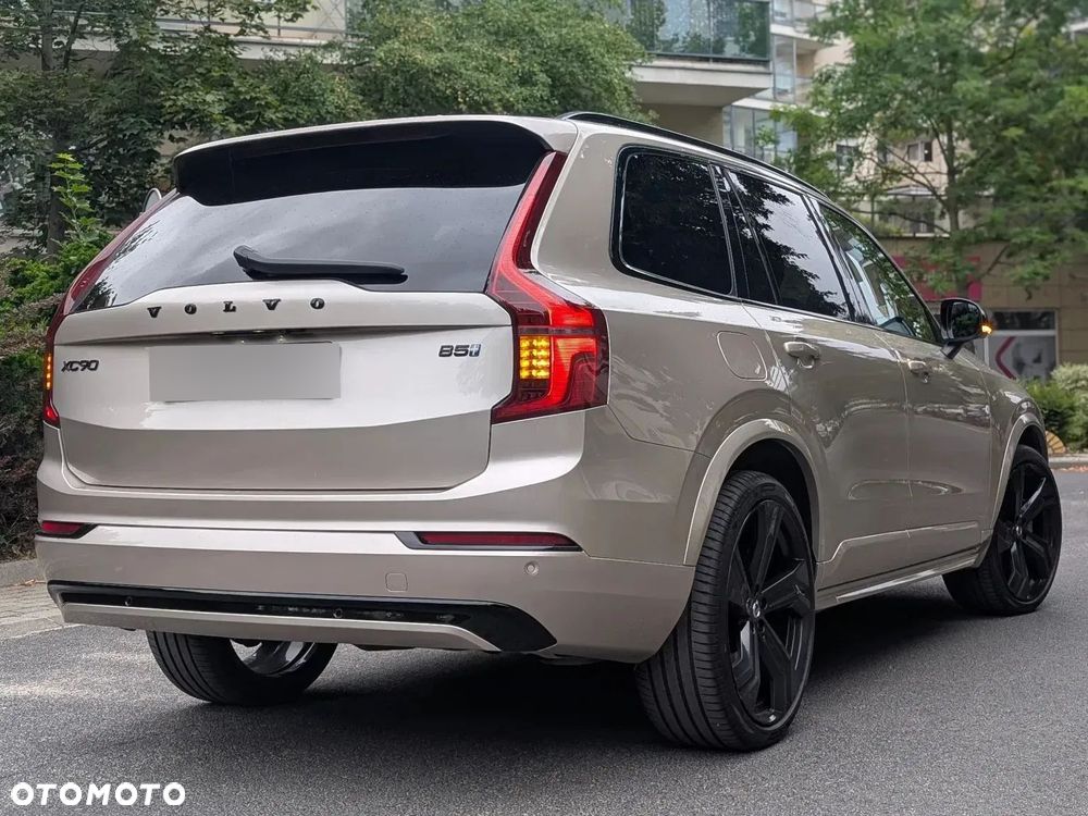 Volvo XC 90 B5 D AWD Ultimate Dark - 4