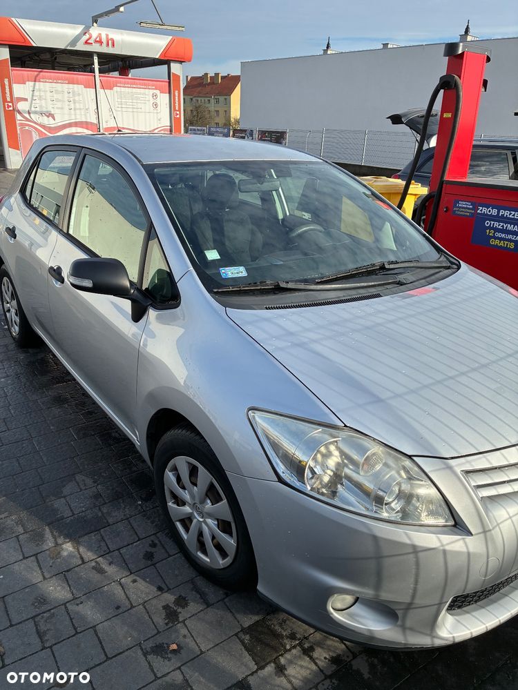 Toyota Auris - 22