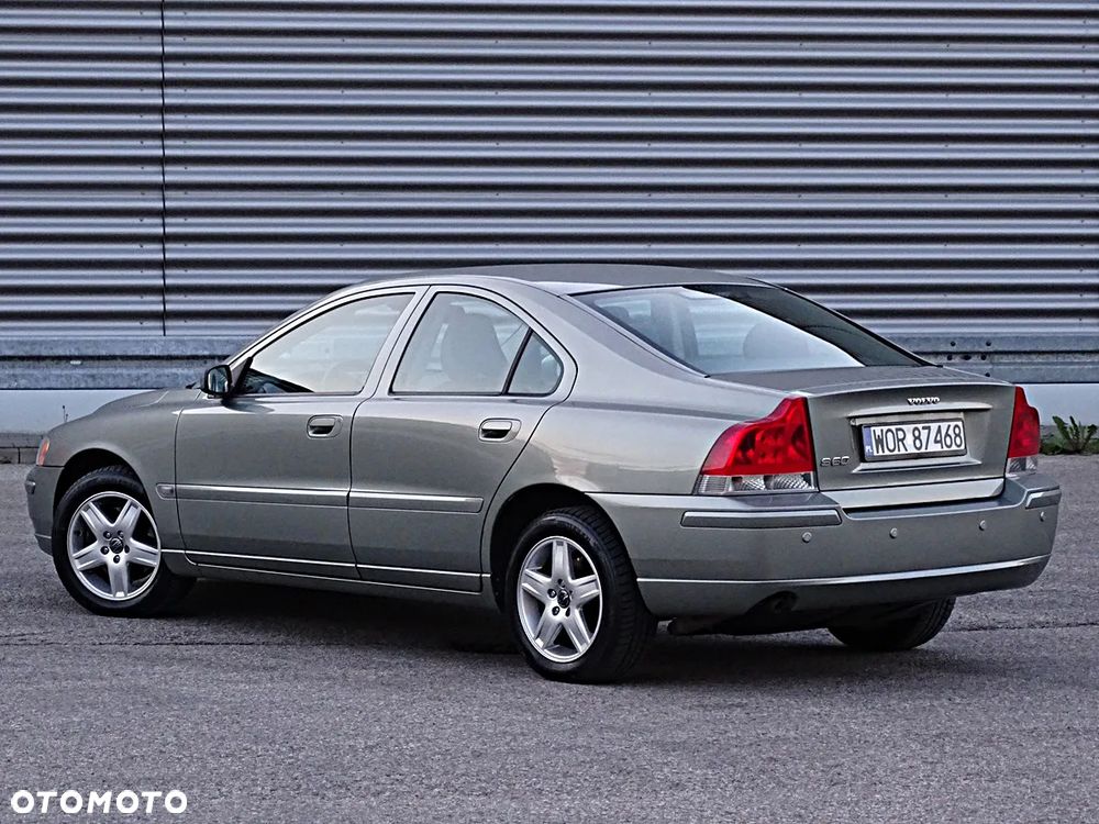 Volvo S60 2.4 Momentum - 16