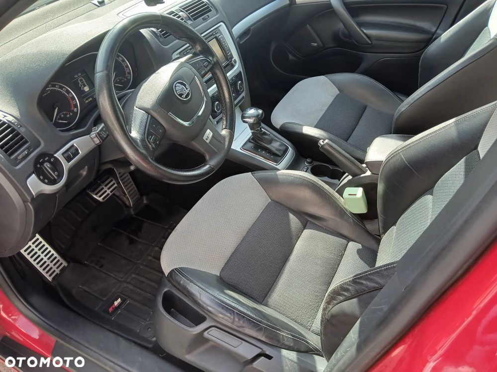 Skoda Octavia 2.0 TDI DPF RS DSG - 29