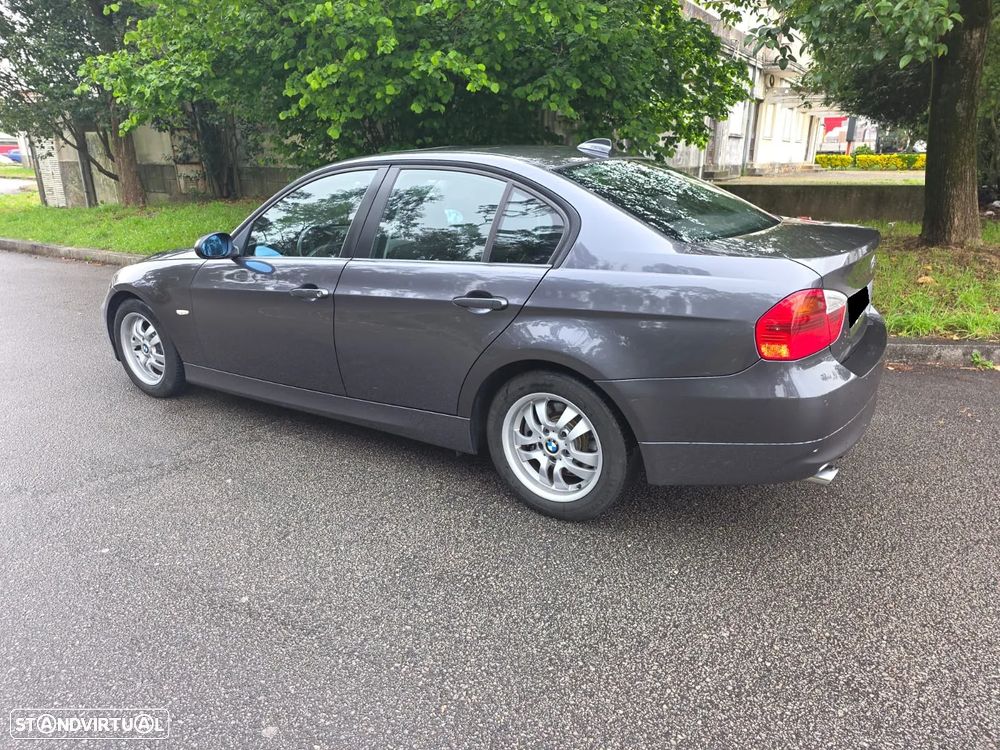 BMW 320 d - 4