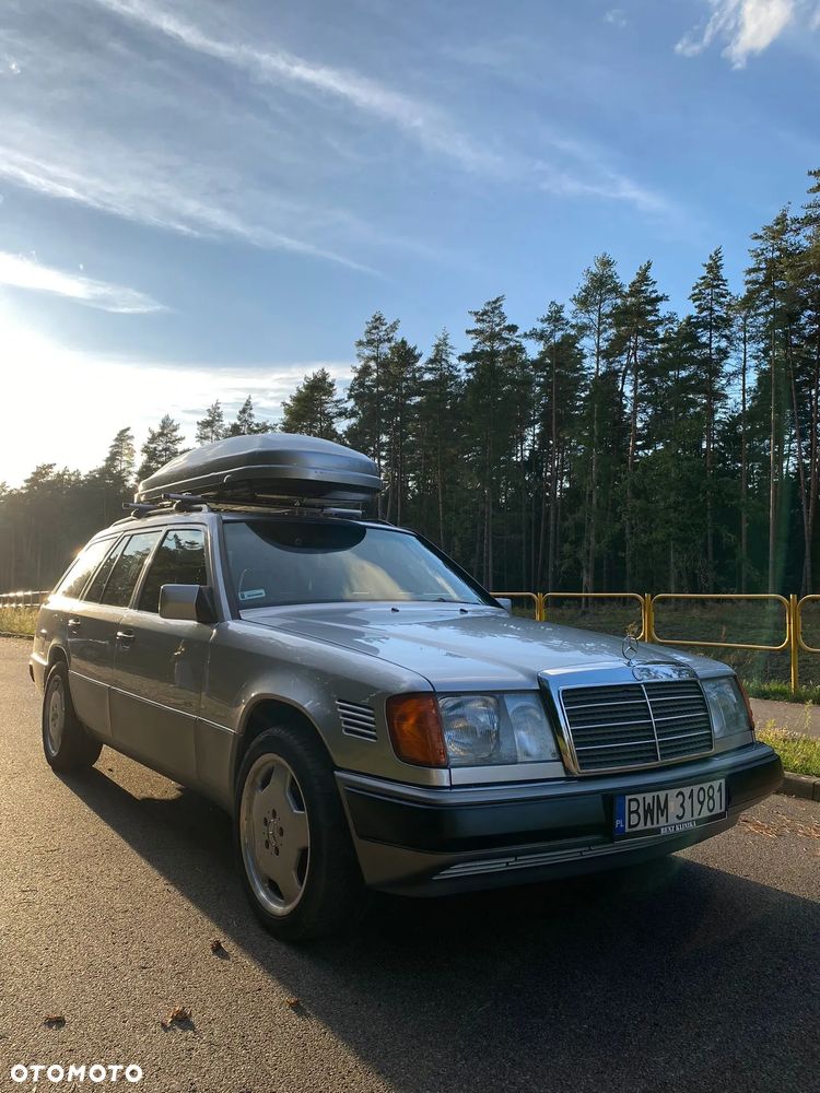 Mercedes-Benz Klasa E 300 TD Turbo 4Matic - 2