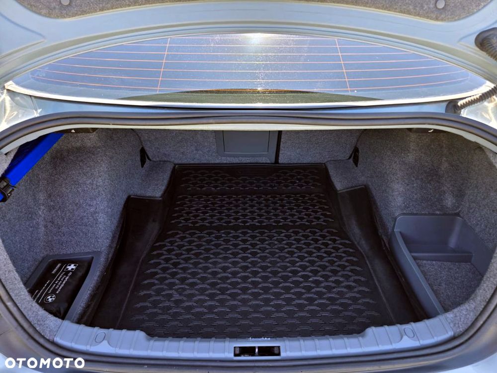 BMW Seria 3 - 23