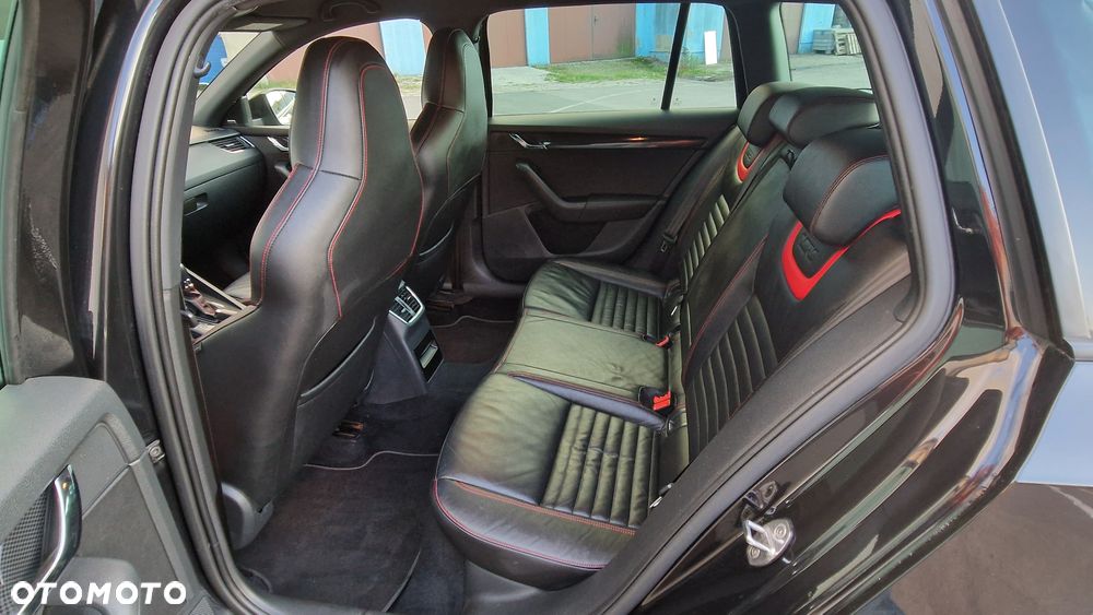 Skoda Octavia 2.0 TDI RS Challenge DSG - 21